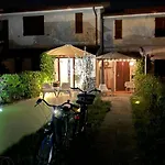 M453 - Marcelli, Comodo Bilocale Con Giardino