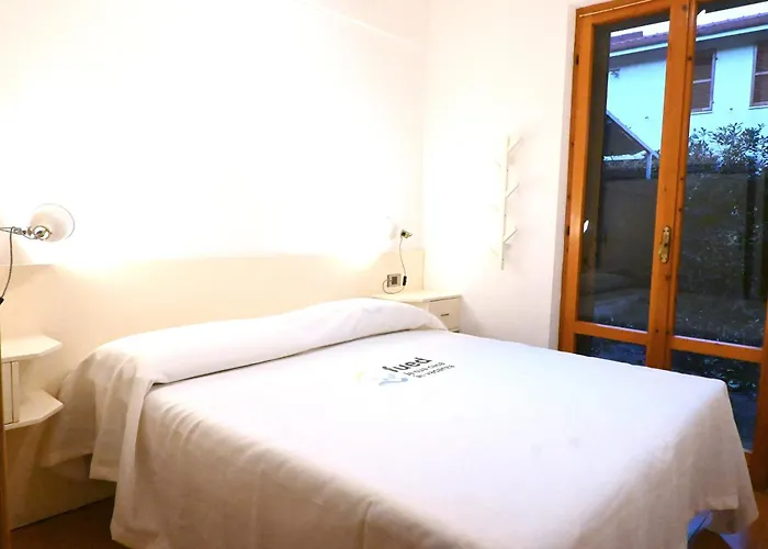 M453 - Marcelli, Comodo Bilocale Con Giardino Appartement Marcelli